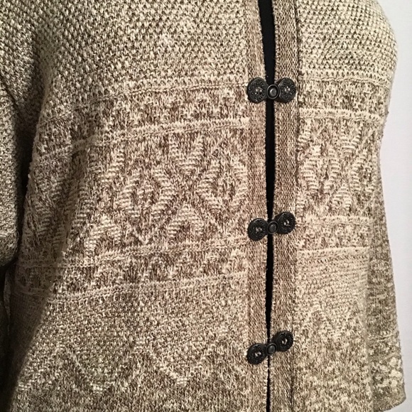 Woman's Cardigan - Nordic Design - Picture 2 of 8